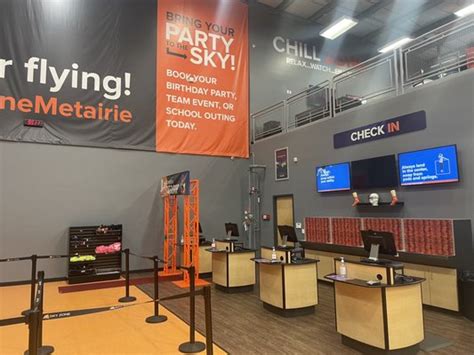 sky zone trampoline park metairie.